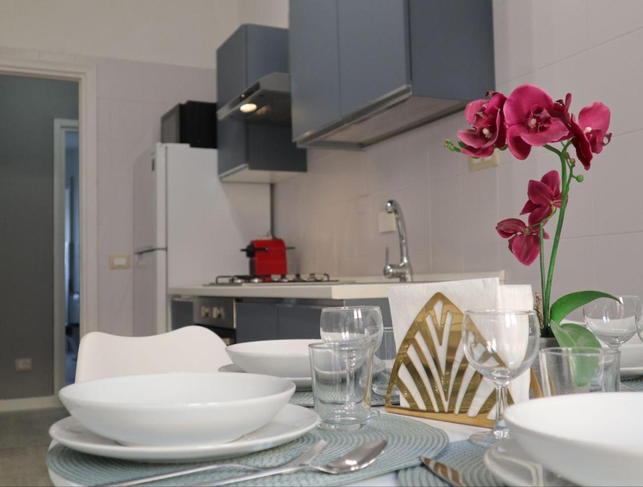 Sara'S Home - Modern Apartment Near Metro, Perfect For Families And Groups In Rzym Zewnętrze zdjęcie