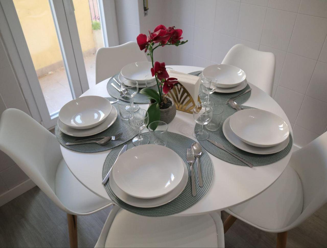 Sara'S Home - Modern Apartment Near Metro, Perfect For Families And Groups In Rzym Zewnętrze zdjęcie