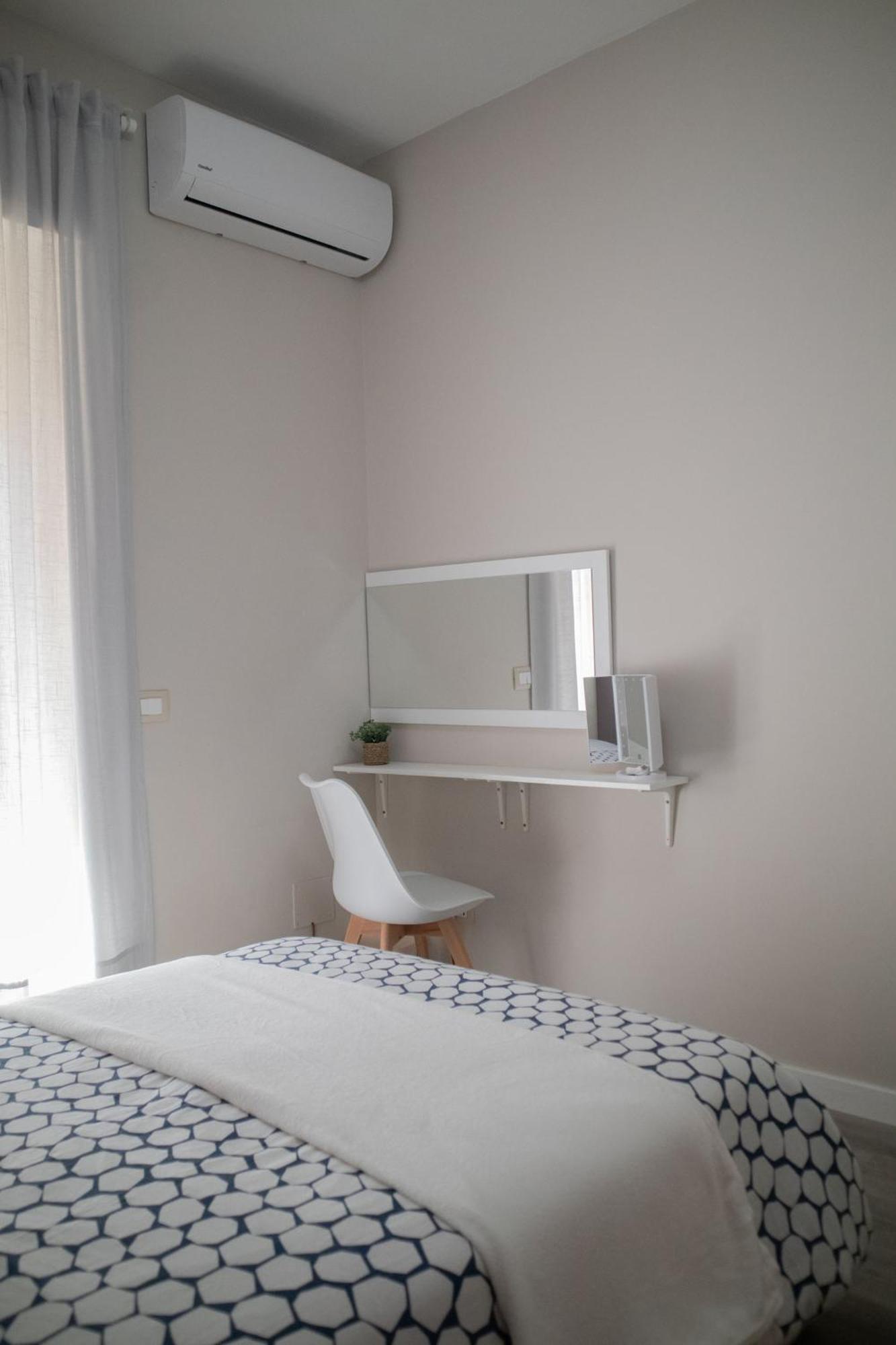 Sara'S Home - Modern Apartment Near Metro, Perfect For Families And Groups In Rzym Zewnętrze zdjęcie