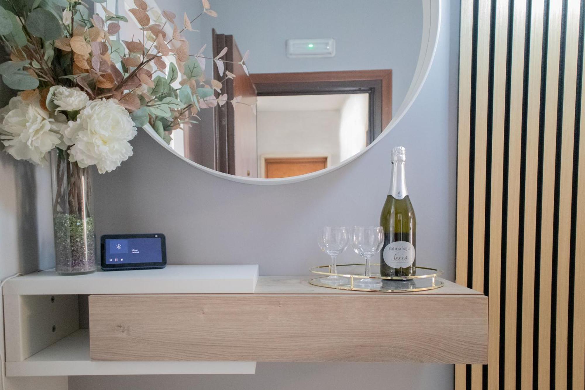 Sara'S Home - Modern Apartment Near Metro, Perfect For Families And Groups In Rzym Zewnętrze zdjęcie